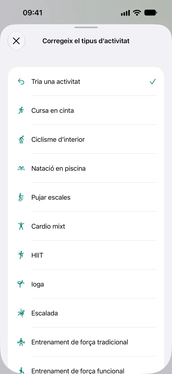 Llista “Corregeix el tipus d’activitat” a Fix My Workout: cursa en cinta, ciclisme d’interior, natació en piscina, pujar escales, cardio mixt, HIIT, ioga, escalada i entrenament de força.
