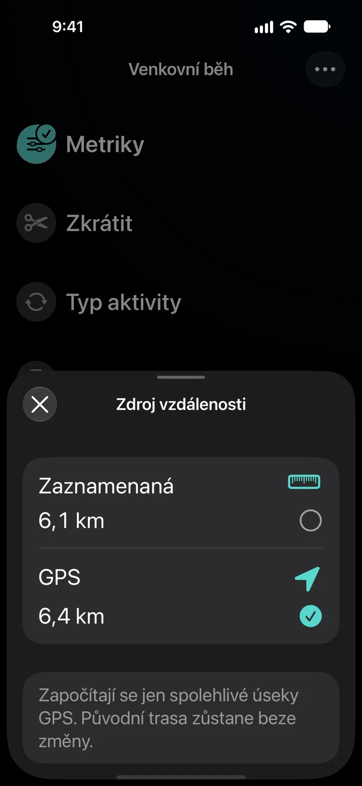 Zdroj vzdálenosti venkovního běhu: zaznamenaná 6,1 km nebo GPS 6,4 km, vybráno GPS. Započítají se jen spolehlivé úseky GPS.