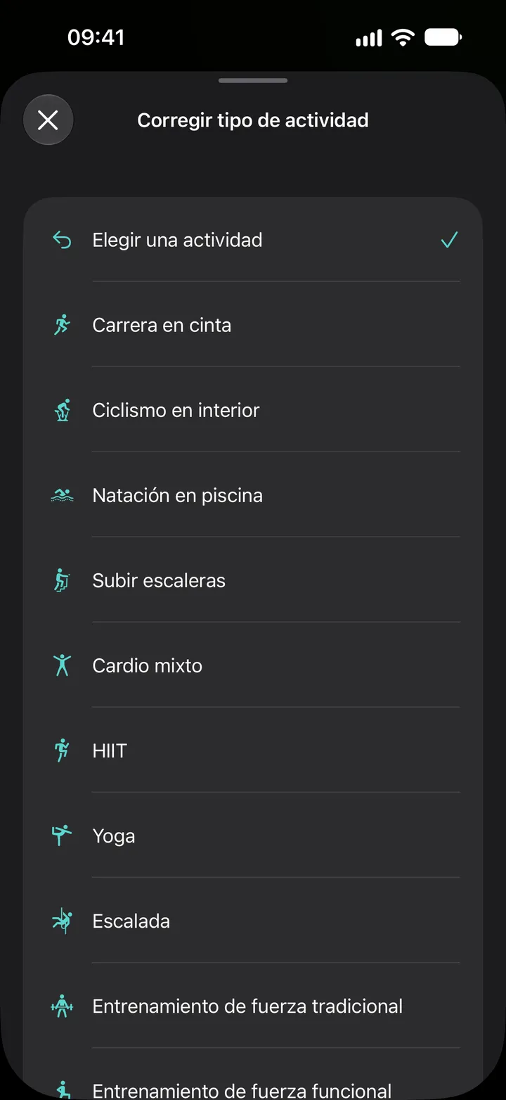 Lista «Corregir tipo de actividad» en Fix My Workout: carrera en cinta, ciclismo en interior, natación en piscina, subir escaleras, cardio mixto, HIIT, yoga, escalada y entrenamiento de fuerza.