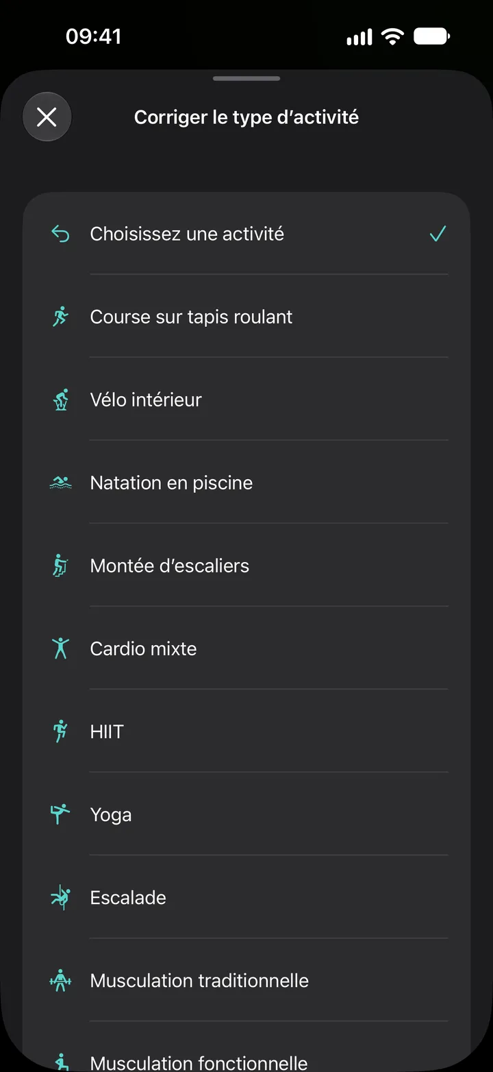 Liste « Corriger le type d’activité » dans Fix My Workout : course sur tapis roulant, vélo intérieur, natation en piscine, montée d’escaliers, cardio mixte, HIIT, yoga, escalade et musculation.