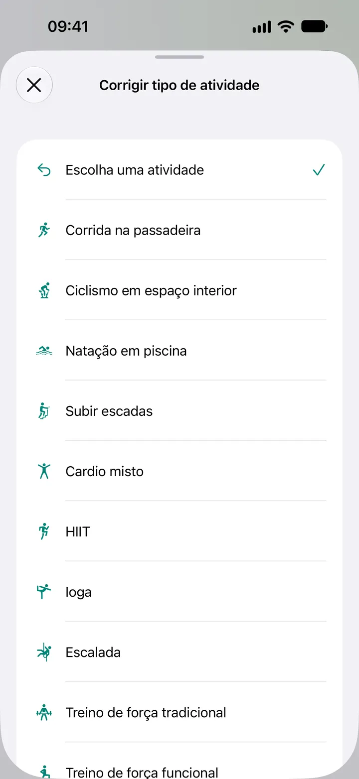 Lista Corrigir tipo de atividade no Fix My Workout: corrida na passadeira, ciclismo em espaço interior, natação em piscina, subir escadas, cardio misto, HIIT, ioga, escalada e treino de força.