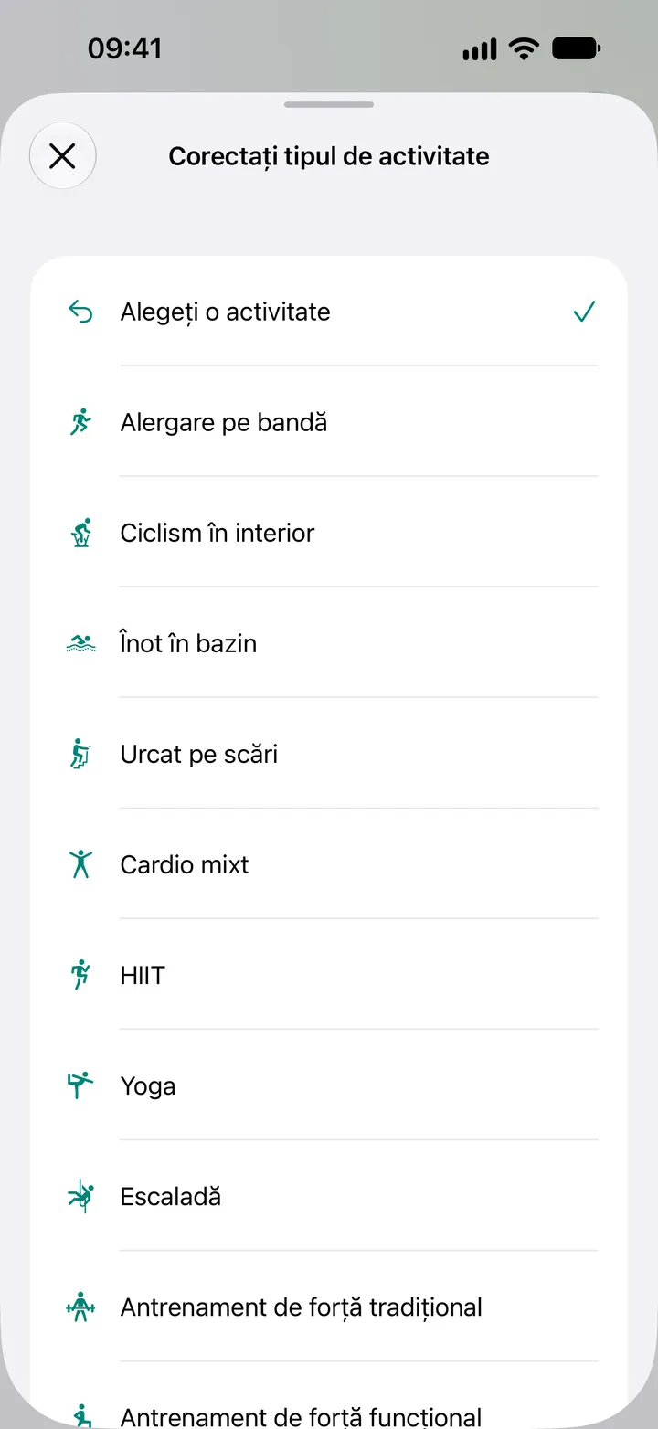 Lista „Corectați tipul de activitate” din Fix My Workout: alergare pe bandă, ciclism în interior, înot în bazin, urcat pe scări, cardio mixt, HIIT, yoga, escaladă și antrenament de forță.