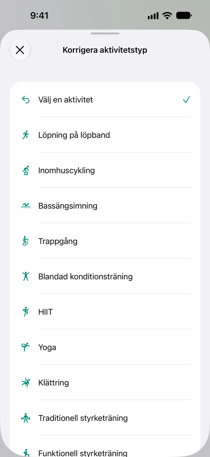 Listan Korrigera aktivitetstyp: löpning på löpband, inomhuscykling, bassängsimning, trappgång, blandad konditionsträning, HIIT, yoga, klättring och styrketräning.