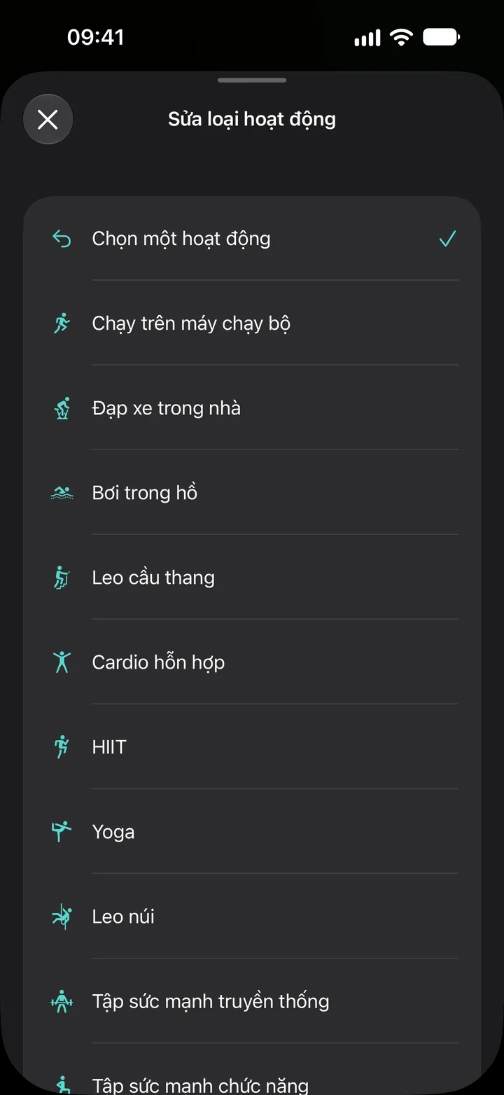 Danh sách “Sửa loại hoạt động” trong Fix My Workout: chạy trên máy chạy bộ, đạp xe trong nhà, bơi trong hồ, leo cầu thang, cardio hỗn hợp, HIIT, yoga, leo núi và tập sức mạnh.